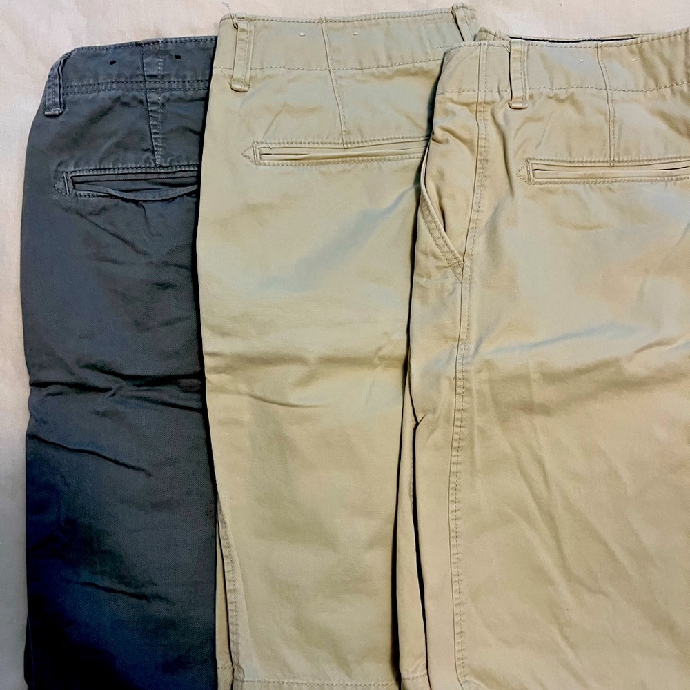 American Eagle longboard shorts. Men’s 32. 100% cotton.